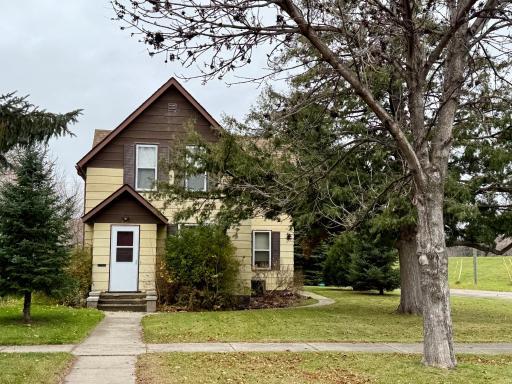 221 N Minnesota Street, Crookston, MN 56716