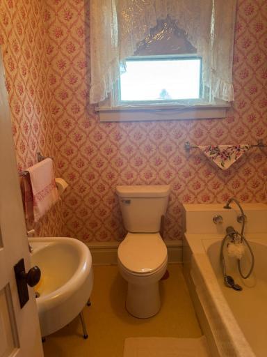 221 N Minnesota Street, Crookston, MN 56716