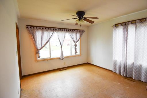 1523 1st Street E, Thief River Falls, MN 56701