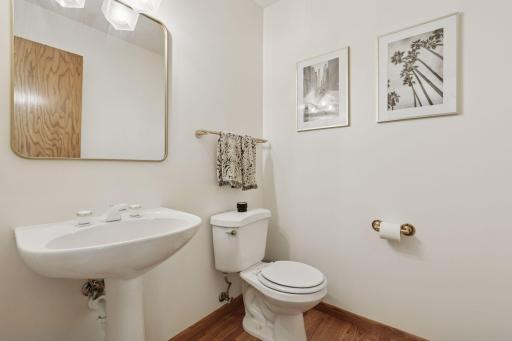 7810 W 95th Street - Spacecrafting - 0032.jpg