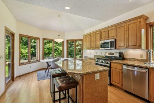 7810 W 95th Street, Bloomington, MN 55438