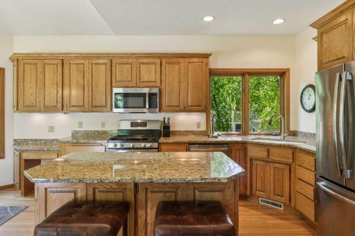 7810 W 95th Street, Bloomington, MN 55438