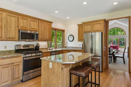 7810 W 95th Street, Bloomington, MN 55438