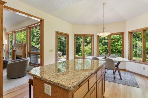 7810 W 95th Street, Bloomington, MN 55438