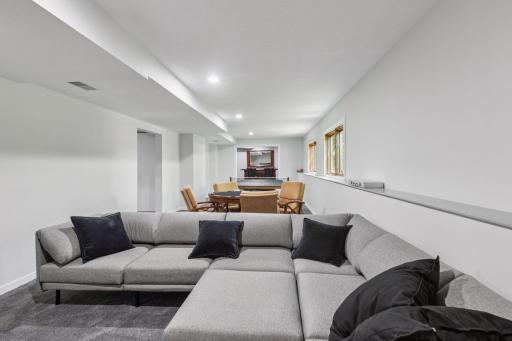 7810 W 95th Street, Bloomington, MN 55438