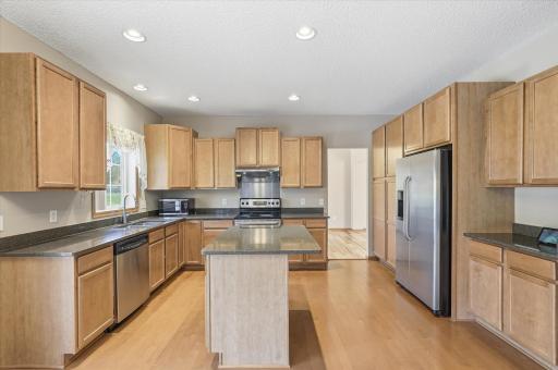 6449 Hedgecroft Avenue S, Cottage Grove, MN 55016
