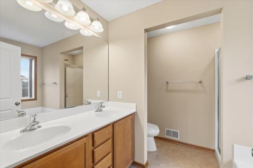 6449 Hedgecroft Avenue S, Cottage Grove, MN 55016