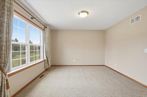 6449 Hedgecroft Avenue S, Cottage Grove, MN 55016
