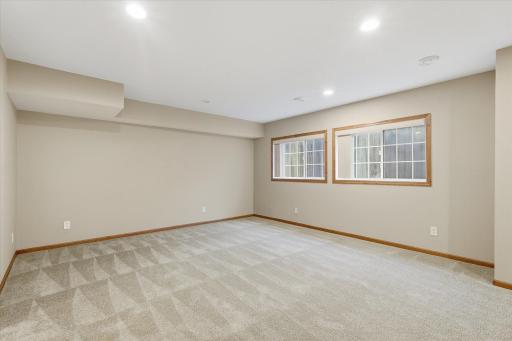 6449 Hedgecroft Avenue S, Cottage Grove, MN 55016