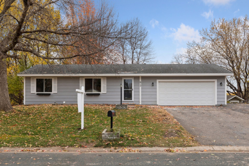 Photo for 612 11th Avenue E, Shakopee, MN 55379 - listing #6815613 612 11th Avenue E, Shakopee, MN 55379