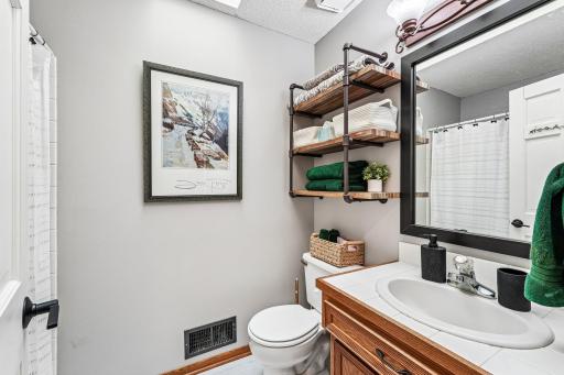 1410 Appaloosa Trail, Eagan, MN 55122