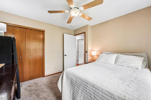 1410 Appaloosa Trail, Eagan, MN 55122