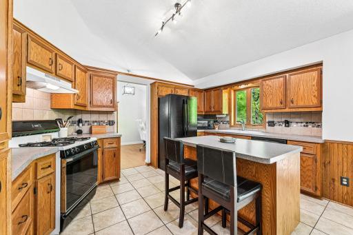 1410 Appaloosa Trail, Eagan, MN 55122