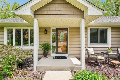 1410 Appaloosa Trail, Eagan, MN 55122