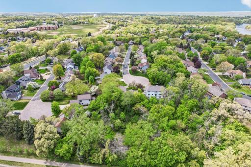 1410 Appaloosa Trail, Eagan, MN 55122