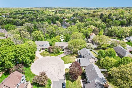 1410 Appaloosa Trail, Eagan, MN 55122