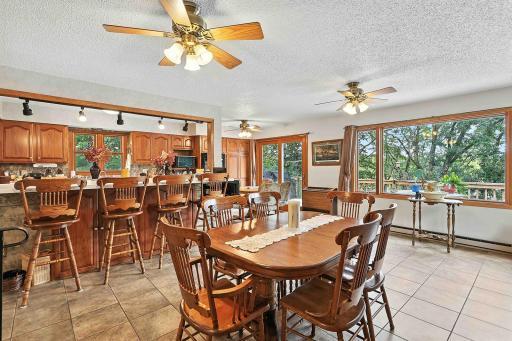 20484 Ann River Dr-22_Original.jpeg