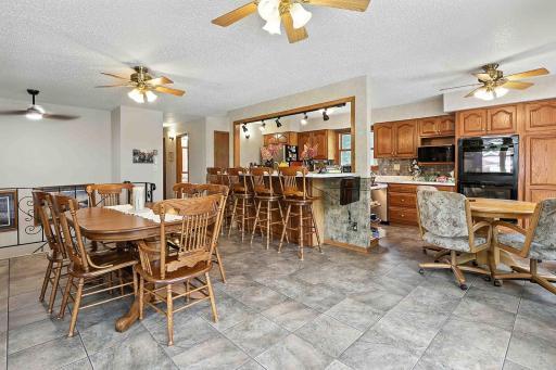 20484 Ann River Dr-18_Original.jpeg