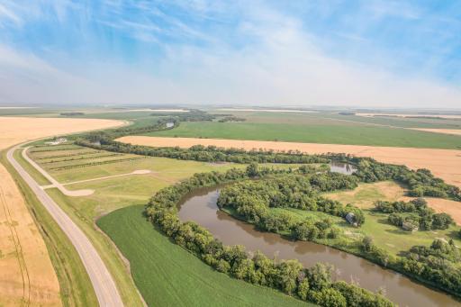 7180 180TH Avenue SE, Wahpeton, ND 58075