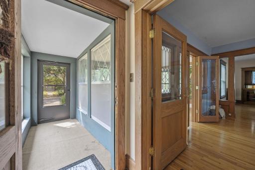 3121 Bloomington Ave Entry to Breezeway.jpg