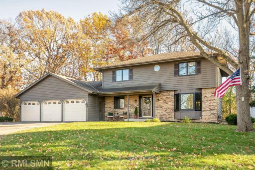 18977 Ellie Lane, Eden Prairie, MN 55346