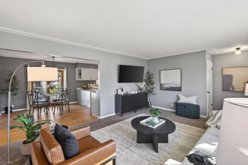 319 Jefferson Avenue S, Hopkins, MN 55343