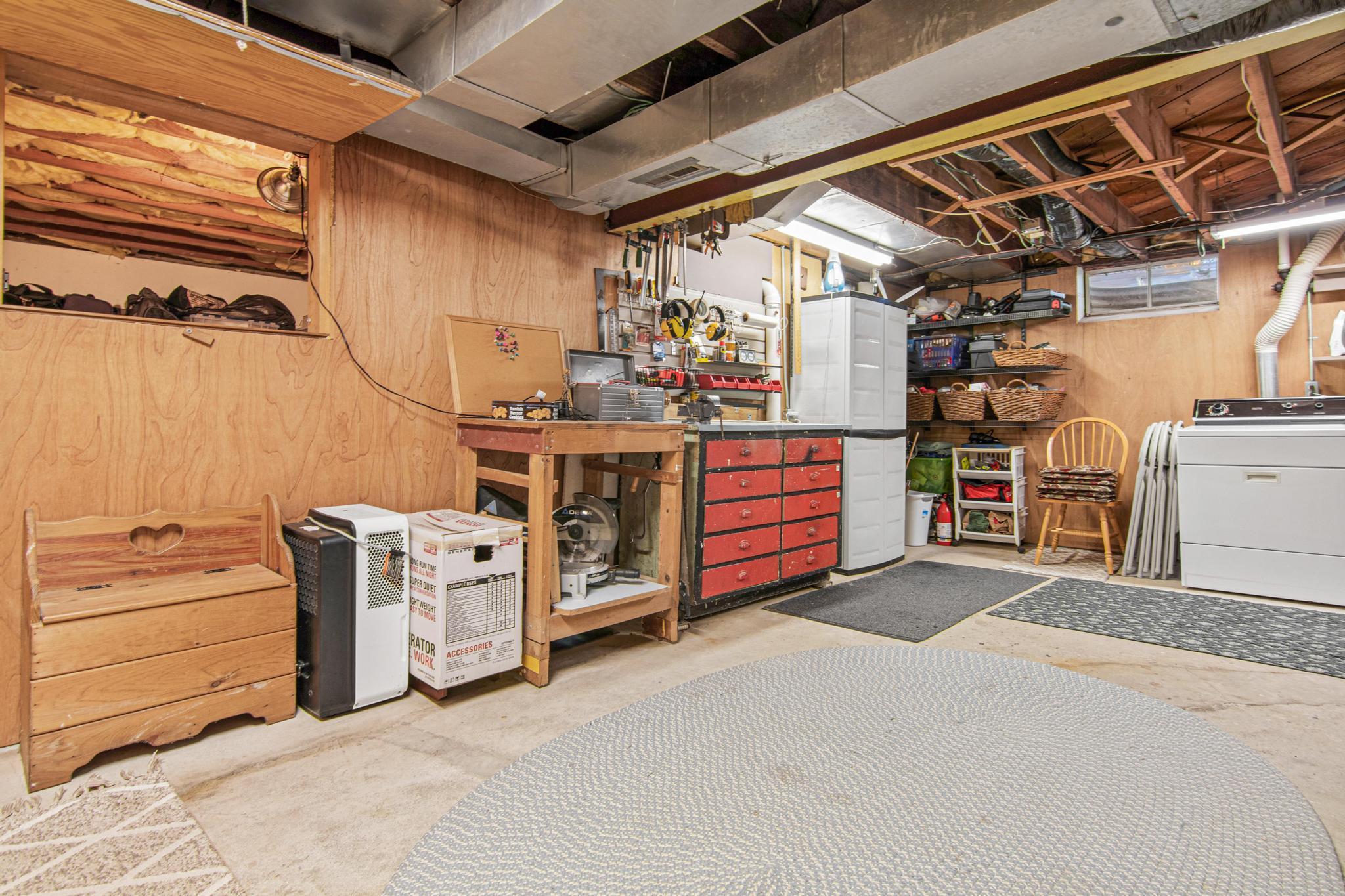 Work/storage area