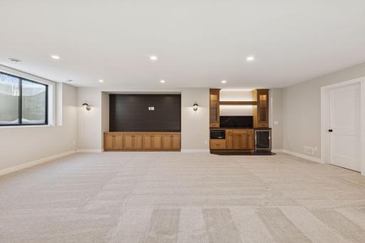 4302 Hillside Drive, Medina, MN 55340