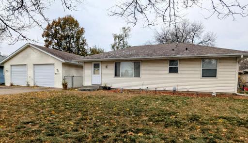 8510 Grospoint Avenue S, Cottage Grove, MN 55016