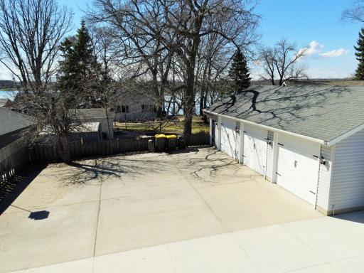 5134 E Eagle Lake Road, Willmar, MN 56201