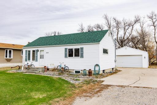 Photo for 314 Nelson Drive, Horace, ND 58047 - listing #6816017 314 Nelson Drive, Horace, ND 58047