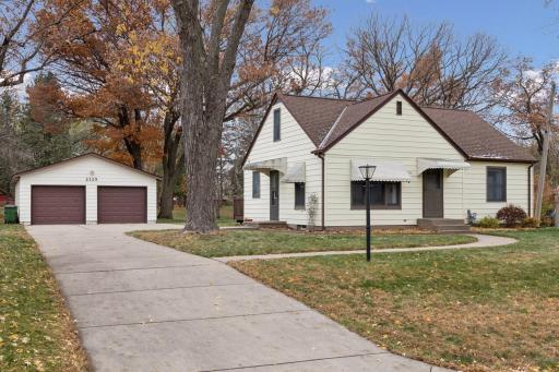 Photo for 2125 William Street, Roseville, MN 55113 - listing #6816046 Welcome to 2125 William St N in Roseville!