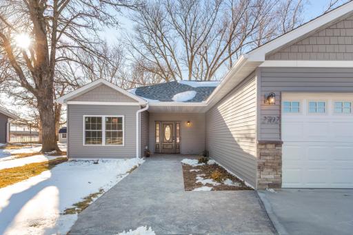 2702 Park Avenue NW, Faribault, MN 55021