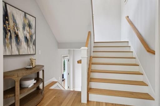 5195 Ranchview Lane N, Minneapolis, MN 55446