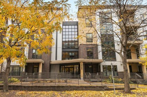 Photo for 2566 Ellis Avenue, 405, Saint Paul, MN 55114 - listing #6816151 2566 Ellis Avenue, 405, Saint Paul, MN 55114