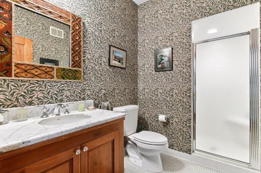 Main level bath