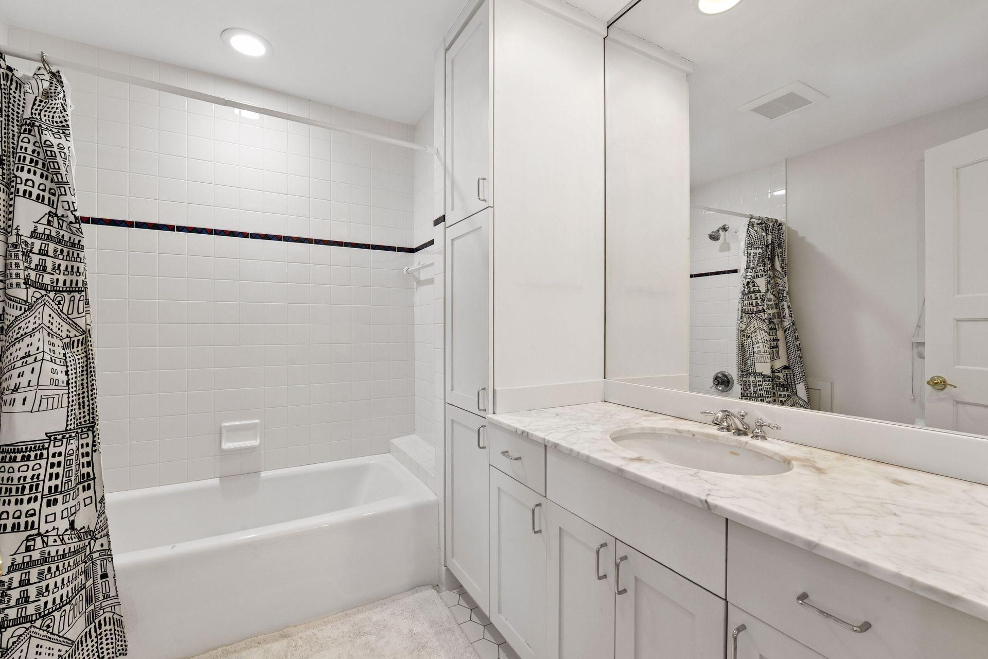 Another ensuite bath