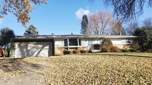 Welcome Home to 2108 Western Ave, Roseville