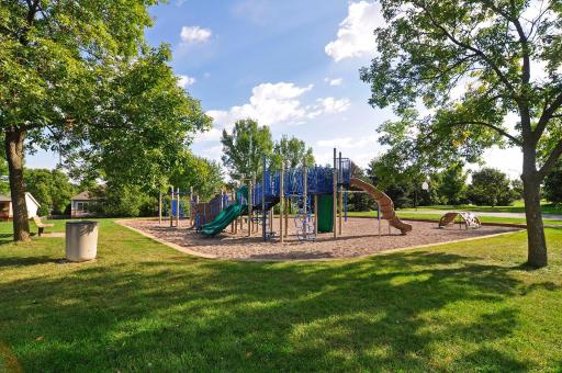 4143 Meadowlark Point, Eagan, MN 55122
