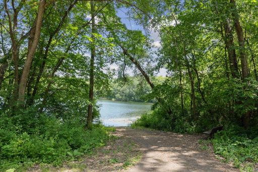 4143 Meadowlark Point, Eagan, MN 55122