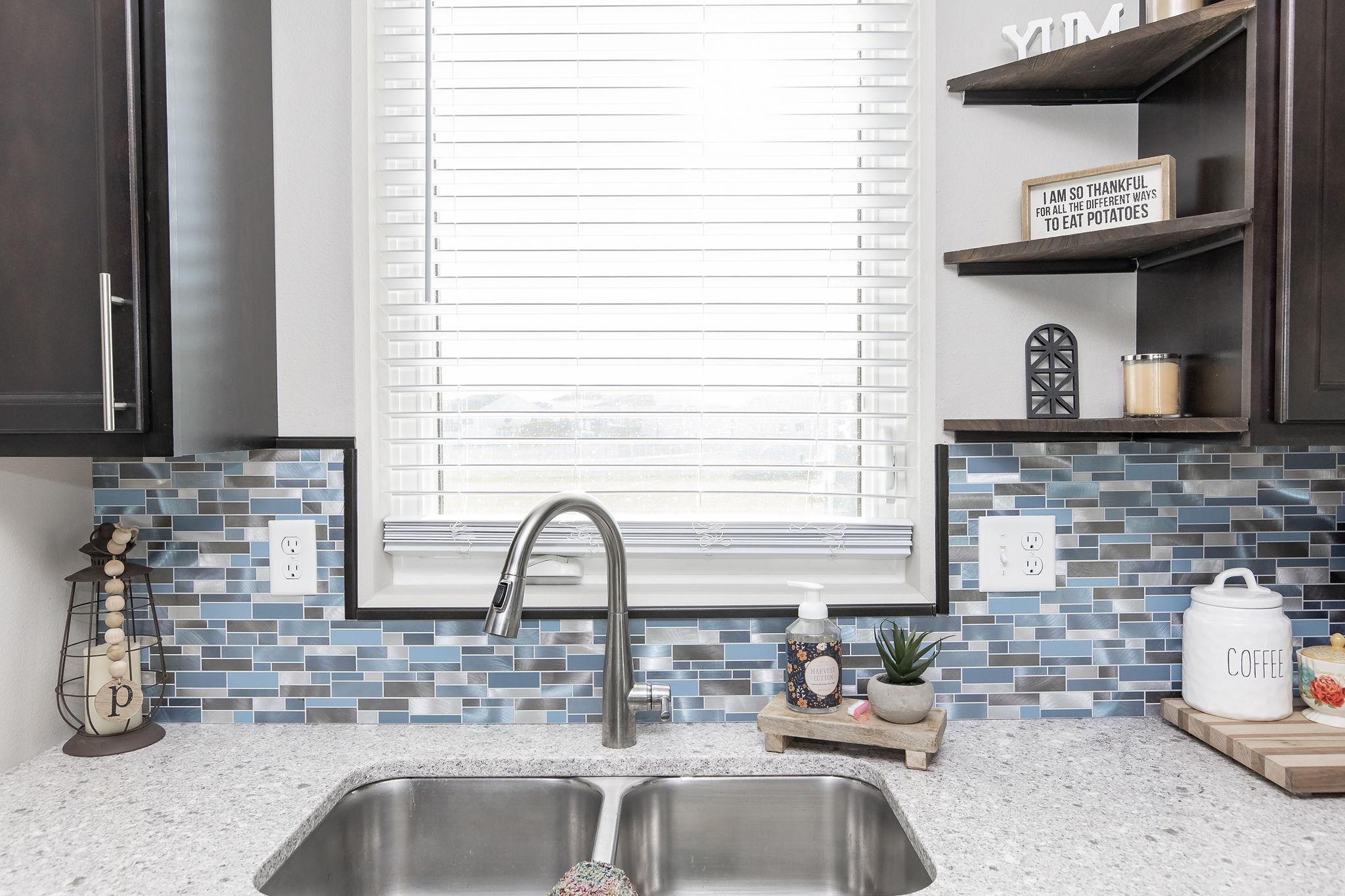 Kitchen backsplash