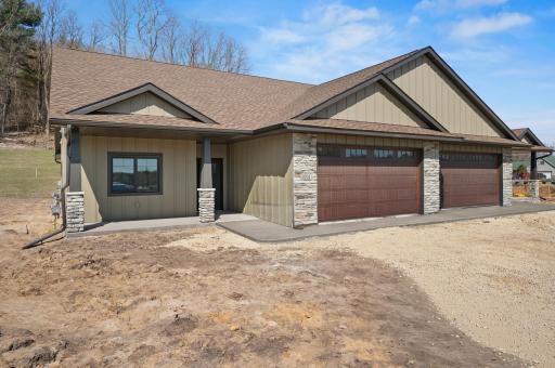 1091 Legend Lane, River Falls, WI 54022