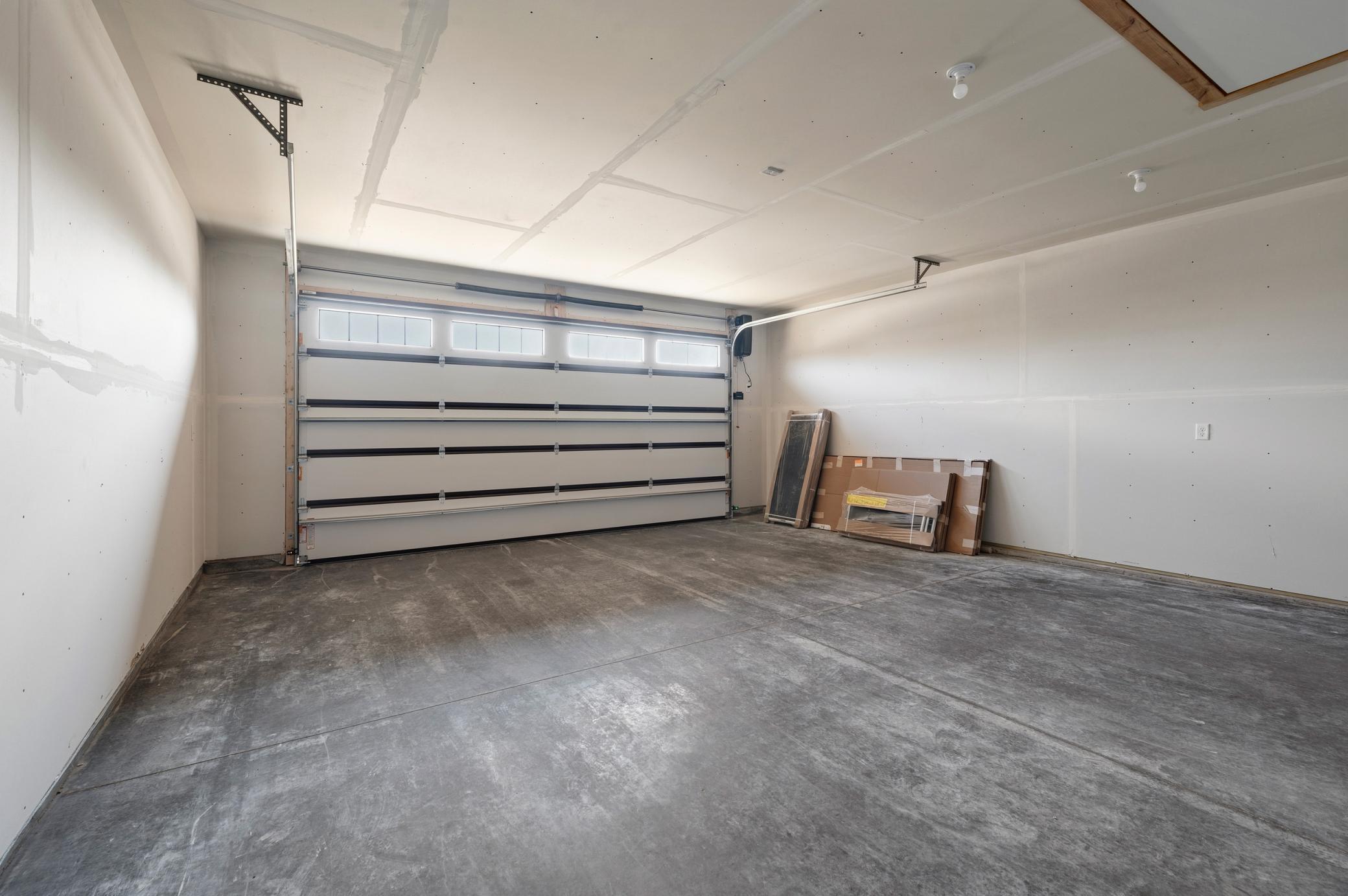 Oversized 2 Car Garage with 8' Garage Door