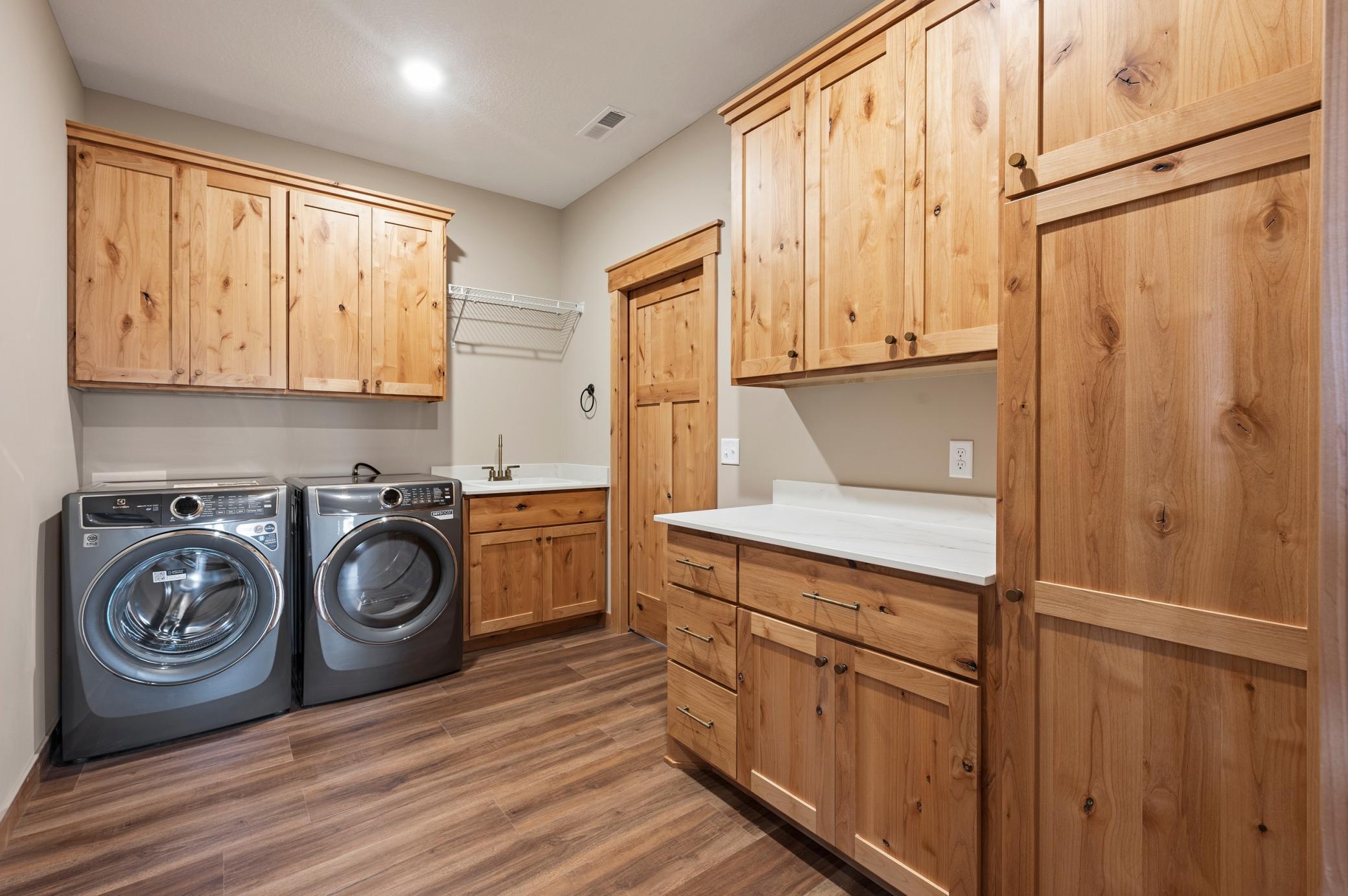 Mudroom (Washer & Dryer Included)