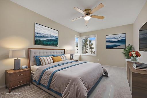 27-web-or-mls-DSC05727 virtually staged.jpeg