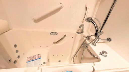 610 Cleveland Avenue SW, Mcintosh, MN 56556