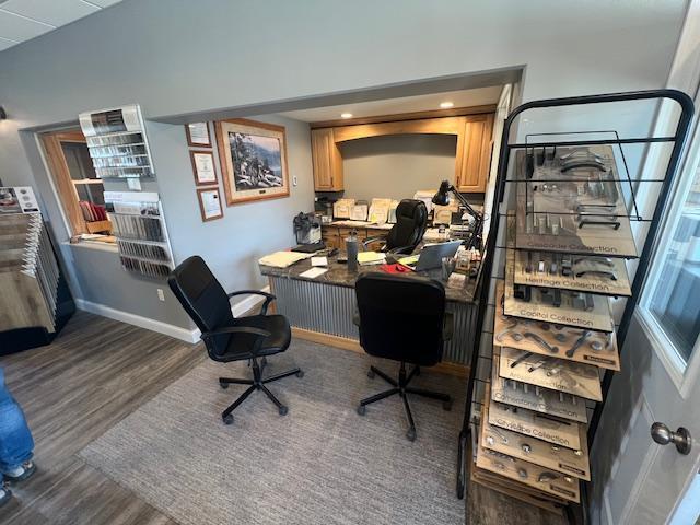 Showroom desk