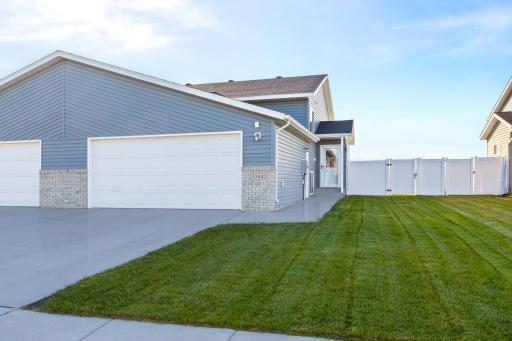 Photo for 3384 Maple Leaf Loop S, Fargo, ND 58104 - listing #6816670 3384 Maple Leaf Loop S, Fargo, ND 58104