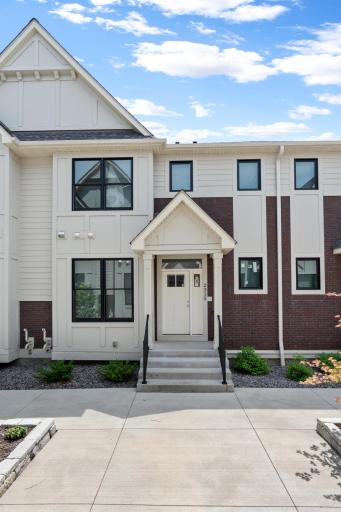 2357 Simply Living Lane, Hudson, WI 54016