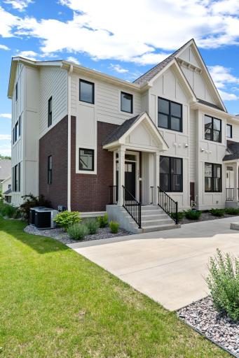 2357 Simply Living Lane, Hudson, WI 54016